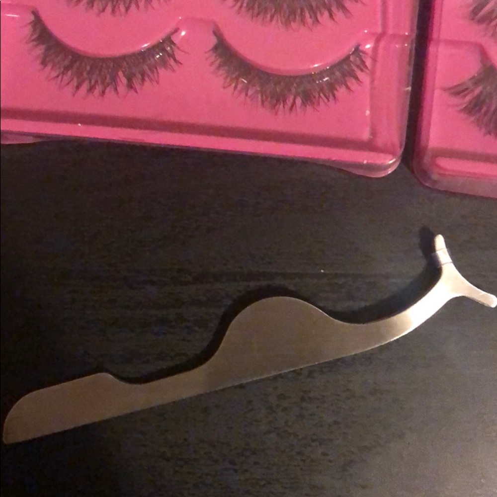 Beautiful lashes 👸💕 - Picture 5 of 8